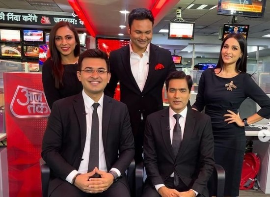 Shubhankar Mishra with Aaj Tak Team